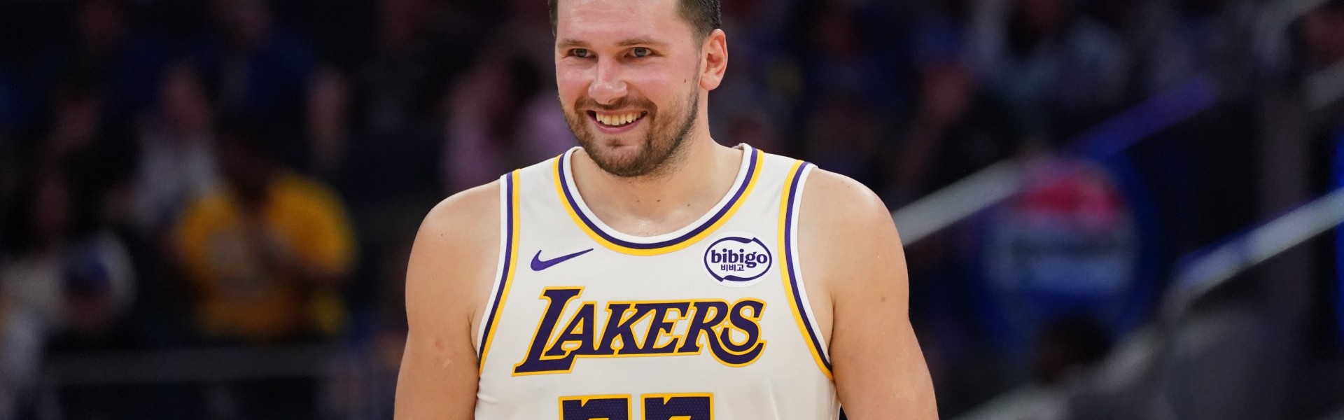 东契奇已为湖人出战77场常规赛 49胜28负 场均30.8分7.8板8.2助